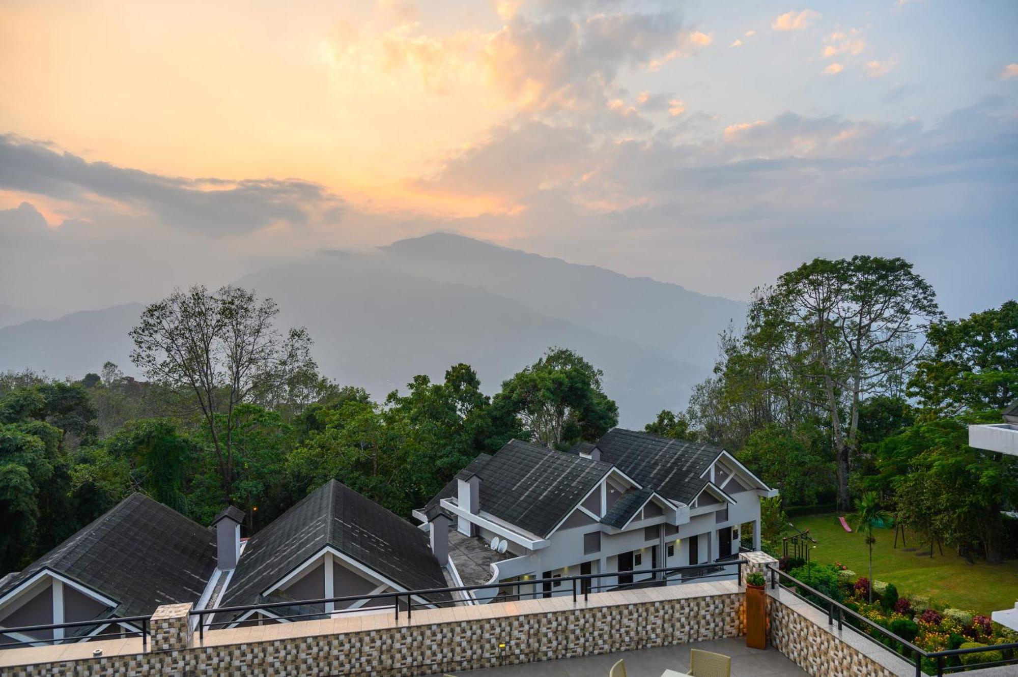 Sinclairs Retreat Kalimpong Hotel Bagian luar foto